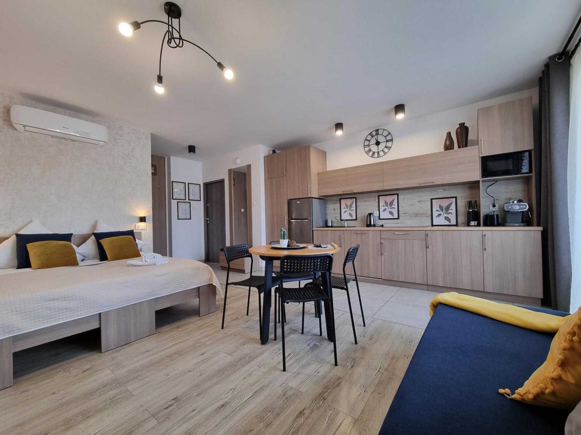 Q Apart Amber - Klimatyzowane Studio Przy Manufakturze Z Garazem Gratis, Fv Łódź Exterior foto